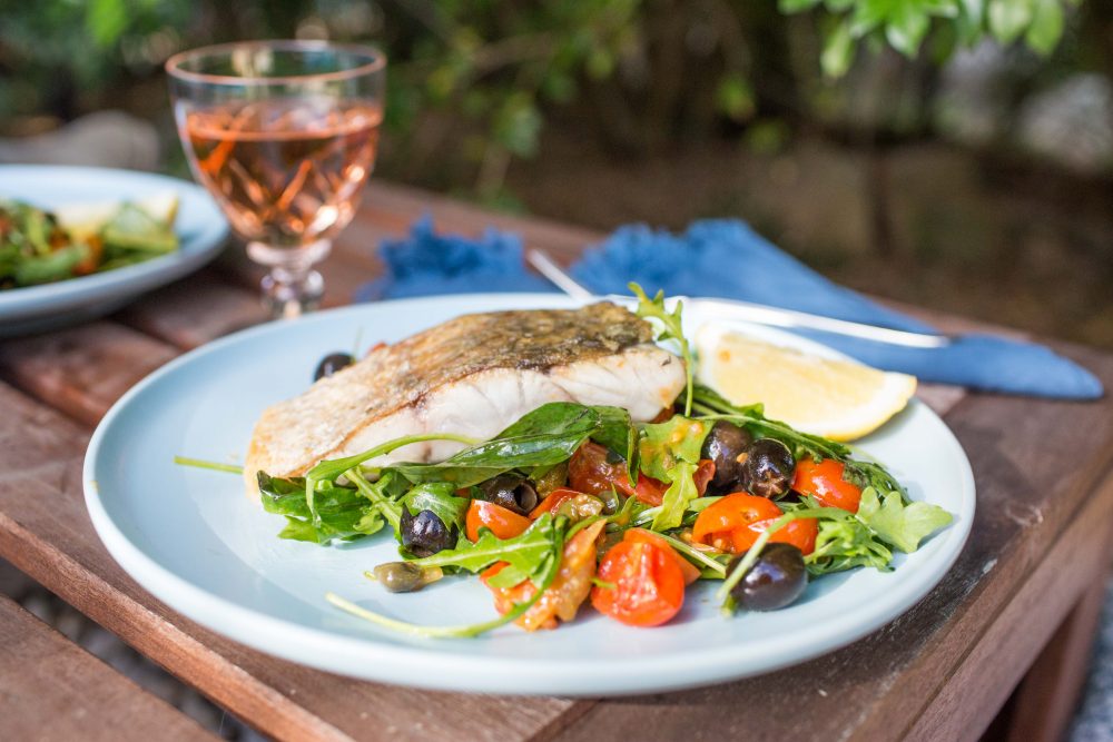 Warm barramundi salad with tomatoes, capers and olives | Kiddipedia