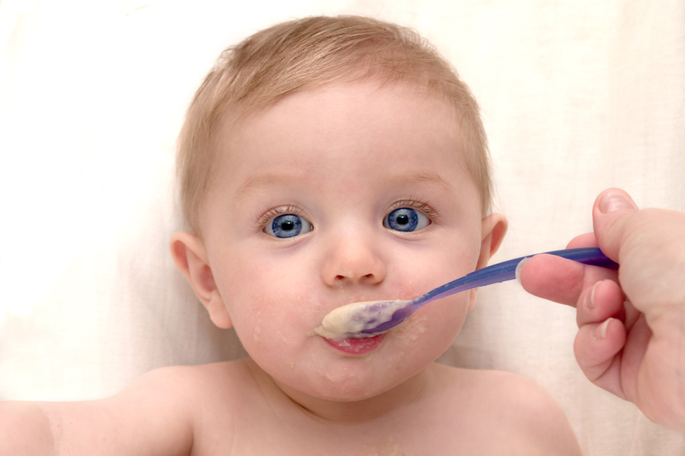 how-to-keep-your-baby-safe-when-starting-solids-kiddipedia