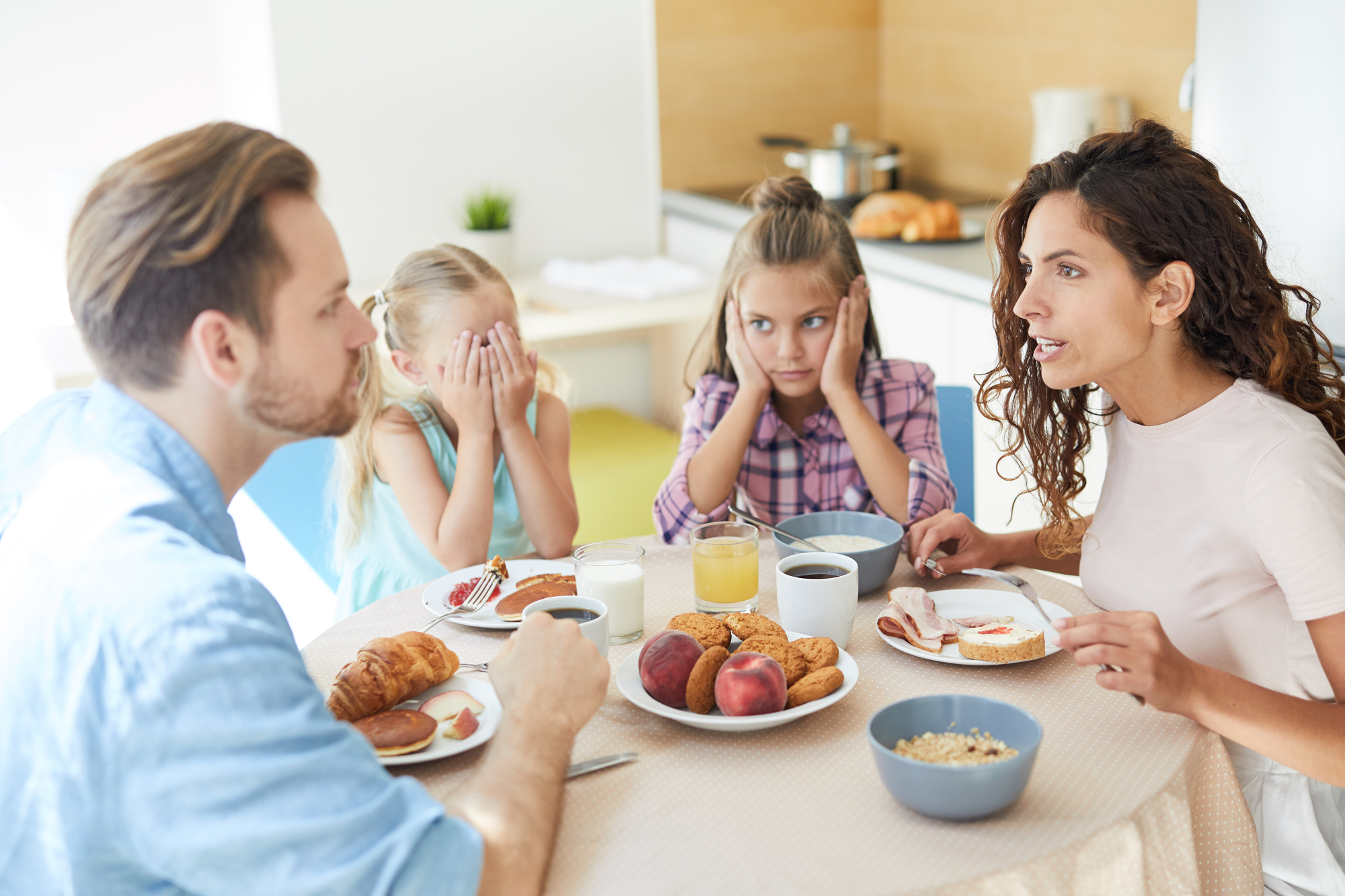 The Value of a Family Dinner-time | Kiddipedia
